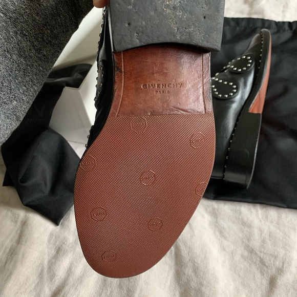 GIVENCHY Elegant Studded Leather Ankle Boots 7/37 - Picture 10 of 14